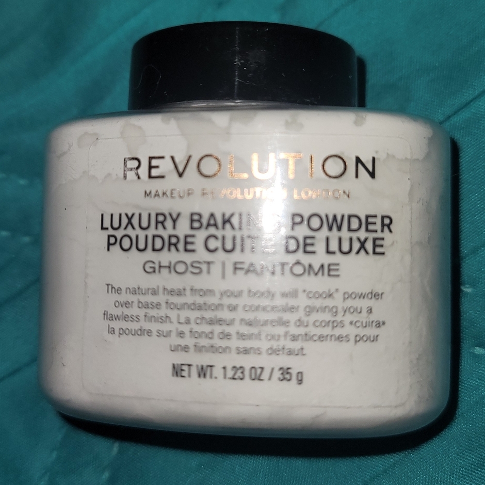 Makeup Revolution Loose Baking Powder -‎ Ghost / Fantome White Translucent New